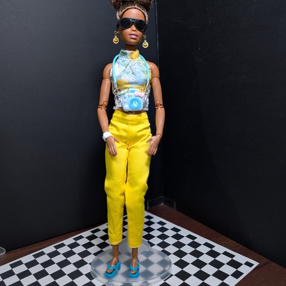 Custom Restyled Made To Move Yoga Barbie Doll - Picture 13 of 13